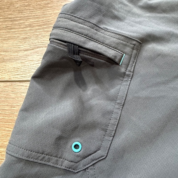 Athleta Women's Clearwater Board Shorts, Gray and Teal, UPF 50+, Size 2 - Picture 4 of 14